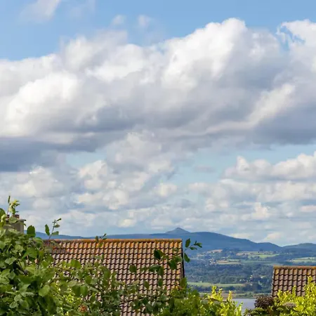 Cozy With Sea & Garden Views Ultra Fast Wifi Close To Town *